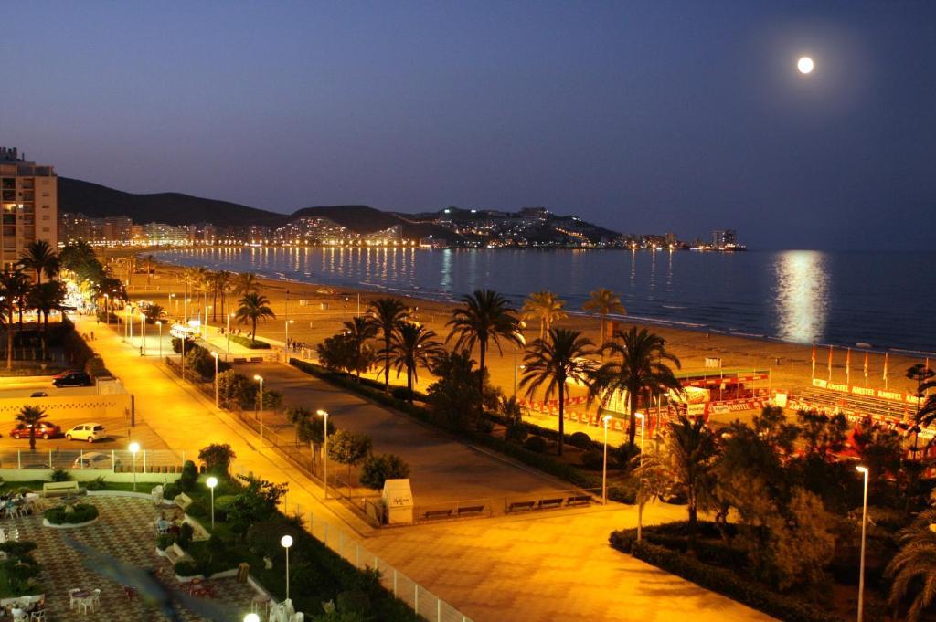 Hotel L'Escala Кульєра Екстер'єр фото